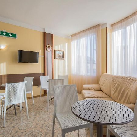 Hotel Rosy Battipaglia Ngoại thất bức ảnh