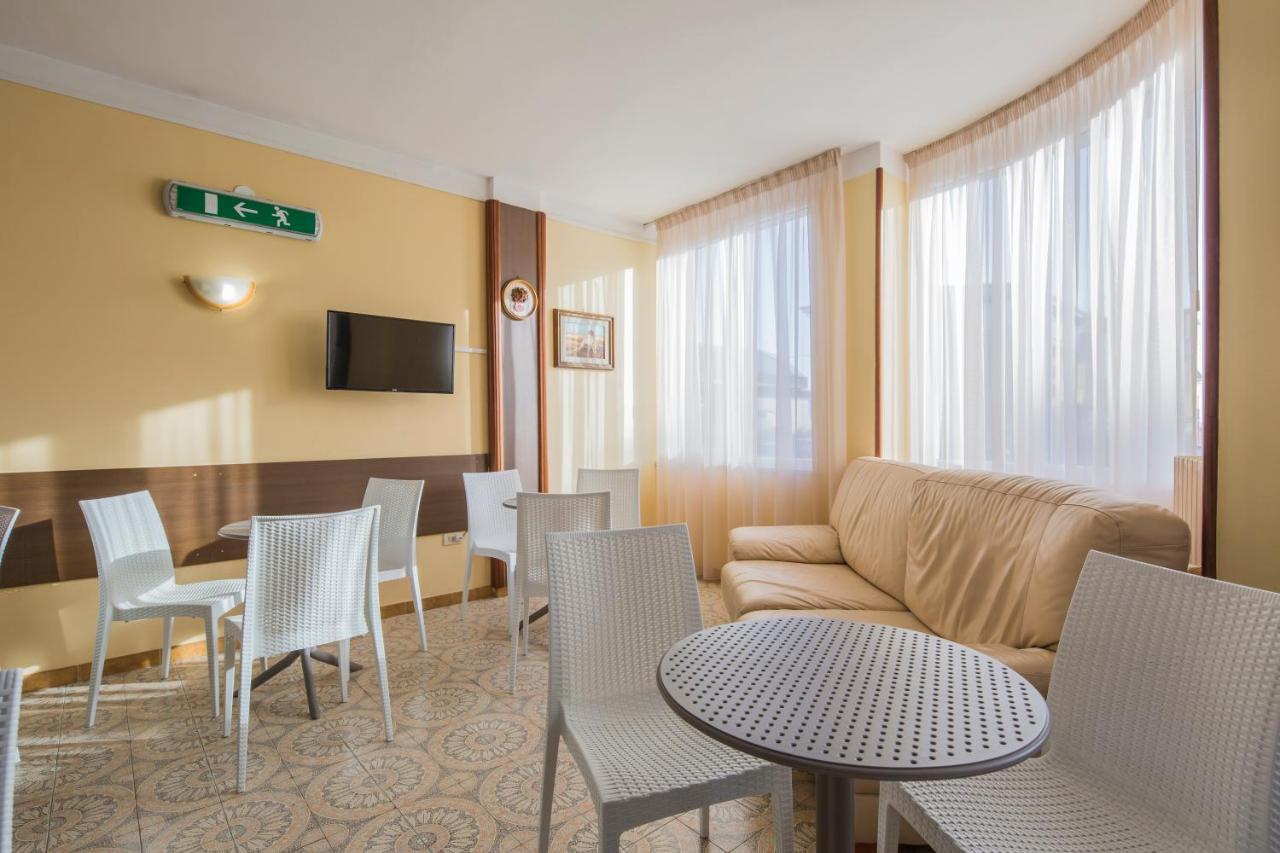 Hotel Rosy Battipaglia Ngoại thất bức ảnh
