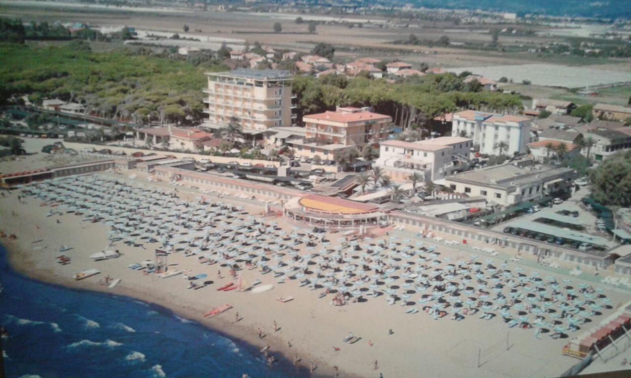 Hotel Rosy Battipaglia Ngoại thất bức ảnh