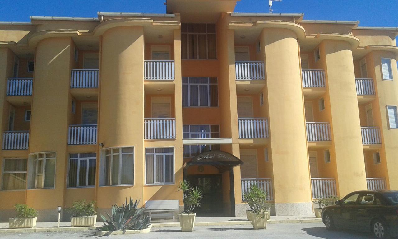 Hotel Rosy Battipaglia Ngoại thất bức ảnh